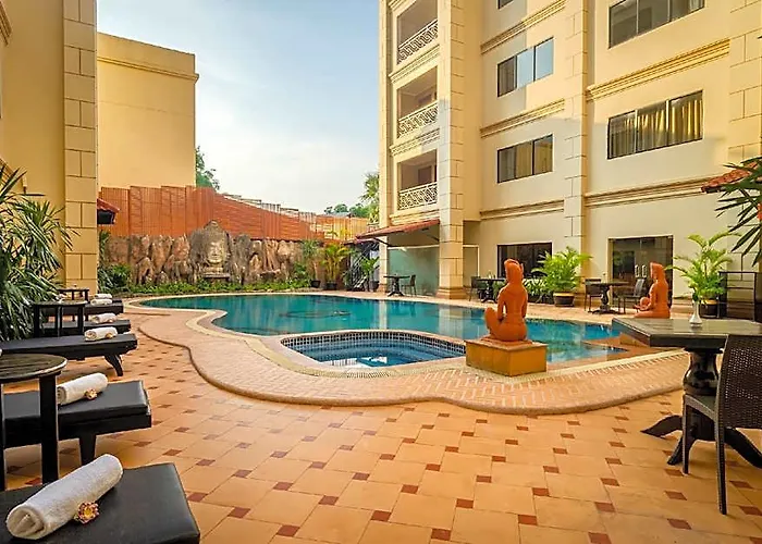 Dragon Royal Angkor Hotel 4*